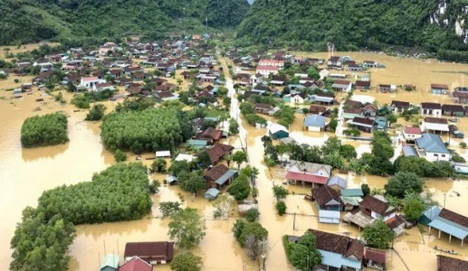 Bộ Y tế: Sẵn sàng cấp cứu, hỗ trợ y tế cho người dân vùng ngập lụt