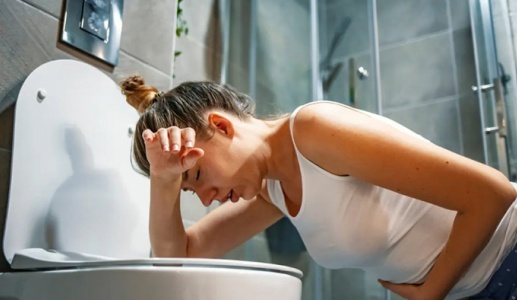 Cẩn thận với loại “virus mùa lạnh” gây nôn mửa, tiêu chảy