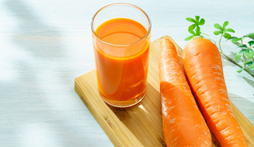 Infographic: So sánh lợi ích của cà rốt nguyên củ và nước ép cà rốt?