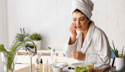 Cuối năm nhìn lại: Những xu hướng làm đẹp khác lạ trong năm 2025