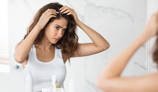 Trời lạnh, gàu nhiều: Khắc phục ngay với tinh dầu thiên nhiên 