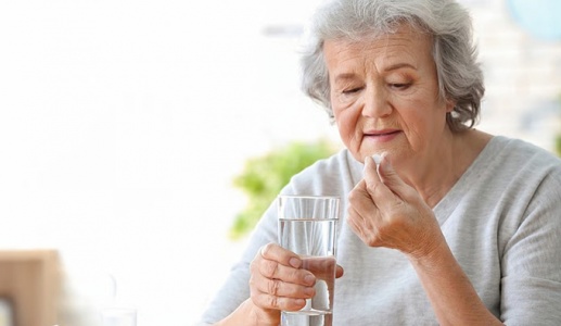 Những điều người lớn tuổi cần biết về calci và vitamin D