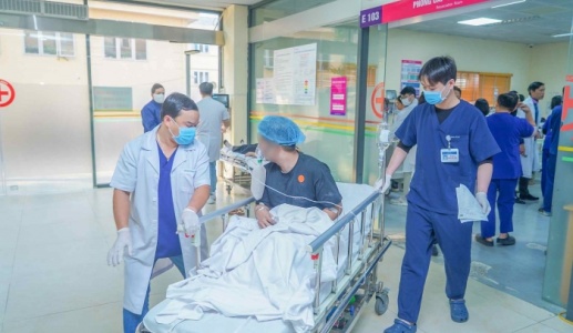 Bộ Y tế chỉ đạo khẩn vụ cháy nhà 3 tầng ở phố Trần Cung