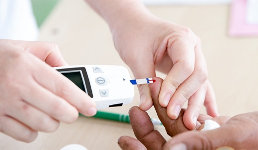 Đái tháo đường: Đường huyết 13mmol/L, HbA1C 8% có sao không?