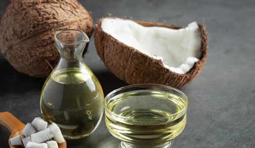 Dùng dầu dừa để bôi trơn: Có an toàn không?
