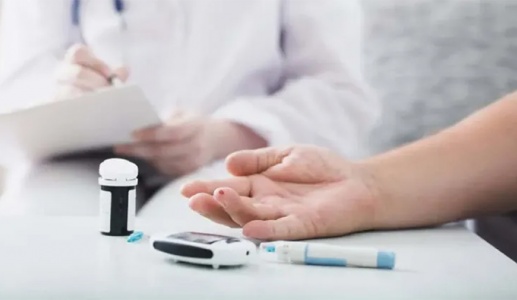 Biến chứng thần kinh đái tháo đường: Nguyên nhân, triệu chứng và điều trị