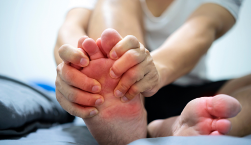 Infographic: Những điều cần biết để bảo vệ sức khỏe bàn chân