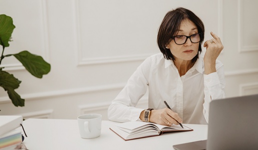 Tử vi thứ Ba (3/2/2026): Bạch Dương sẽ làm việc vô cùng nghiêm túc