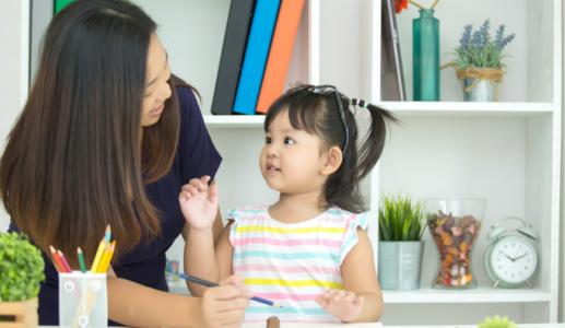 Có nên tiếp tục dạy trẻ “đừng nói chuyện với người lạ”?