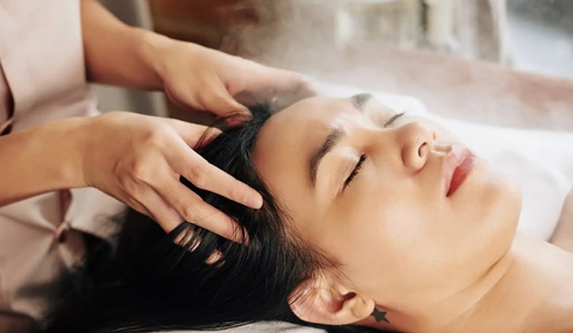 Massage da đầu có giúp tóc mọc lại?