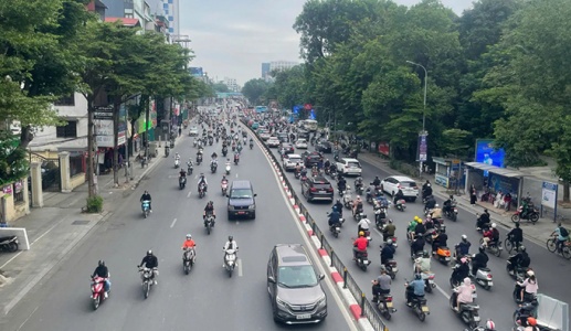 Bắc Bộ hửng nắng, Nam Bộ mưa trái mùa