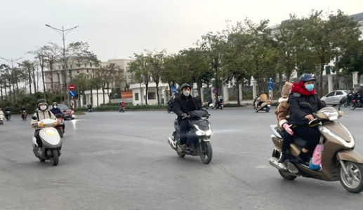 Bắc Bộ trời ấm áp, Nam Bộ có mưa trái mùa