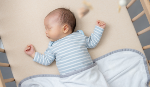 Infographic: Những lầm tưởng về giấc ngủ của trẻ sơ sinh khiến cha mẹ dễ lo lắng