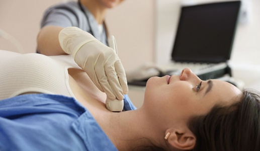 Những dấu hiệu cảnh báo bướu cổ và cách chăm sóc tuyến giáp