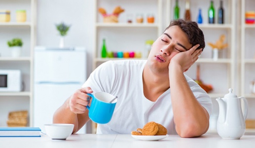 Buồn ngủ sau khi ăn cũng có thể cảnh báo tim suy yếu?