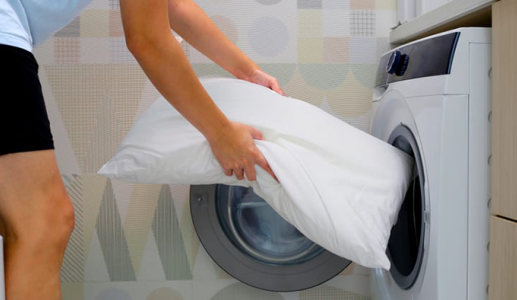 Mách bạn cách vệ sinh ruột gối đơn giản