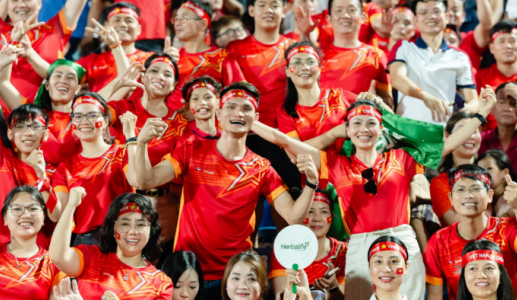 Fanzone Herbalife tiếp lửa tuyển Việt Nam đấu Malaysia