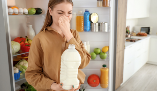 Đừng uống nếu sữa có 5 biểu hiện bất thường sau