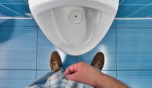 Tiểu không kiểm soát sau khi cắt bao quy đầu phải làm sao?