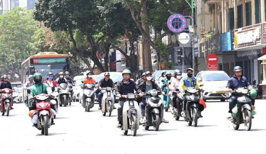 Nắng nóng bao trùm Bắc Bộ và Trung Bộ, có nơi trên 39 độ 