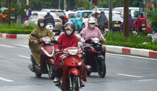 Trung Bộ và Nam Bộ mưa dông chiều tối