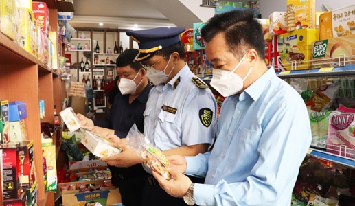 Phối hợp liên ngành kiểm soát thực phẩm giả và an toàn bếp ăn tập thể