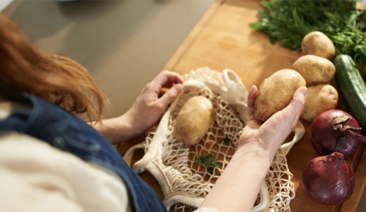 Bảo quản khoai tây thế nào để hạn chế nảy mầm?