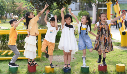 Những thói quen hằng ngày gây khàn tiếng ở trẻ