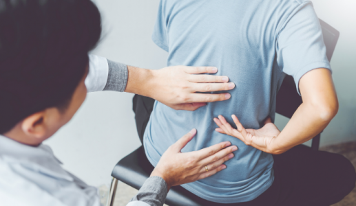 Đau thần kinh tọa do thoát vị đĩa đệm chèn dây thần kinh phải làm sao?
