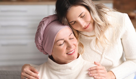 Nên làm gì khi gia đình có người mắc ung thư vú?