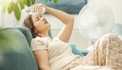 Chóng mặt, kiệt sức khi nắng nóng phải làm sao?