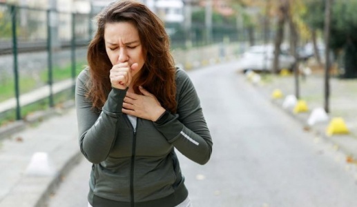 Ho dai dẳng có phải là dấu hiệu của viêm phổi không điển hình? 