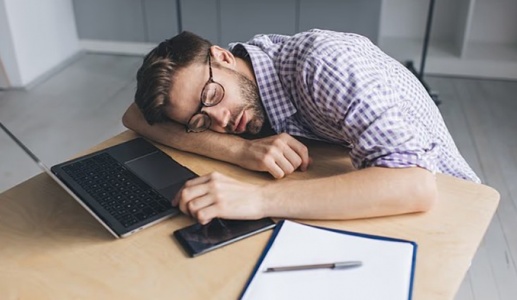 Vì sao ngủ 8 tiếng vẫn mệt mỏi?