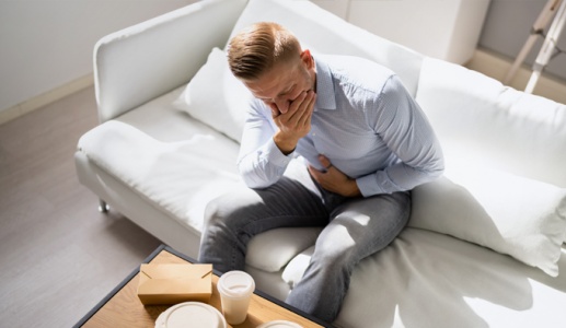 Hay thấy buồn nôn sau ăn nhiều đồ dầu mỡ là bị làm sao?
