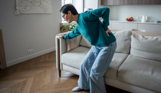 Thoái hóa cột sống và thoát vị đĩa đệm khác nhau thế nào?