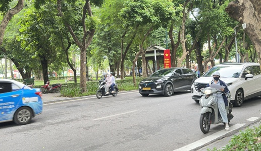 Trung Bộ tiếp tục nắng nóng, có nơi trên 38 độ