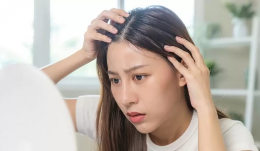 Vì sao mùa Thu là “mùa rụng tóc”?