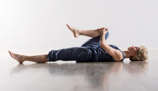 7 bài tập giãn cơ đùi sau giúp giảm căng cứng, đau lưng 