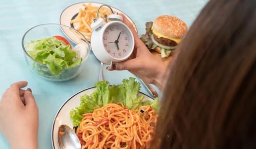 Vì sao vừa ăn xong đã nhanh đói?