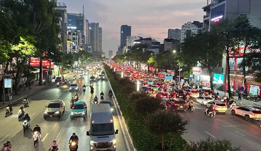 Nhiều vùng trên cả nước đón mưa dông về chiều tối