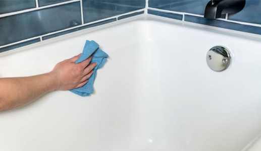 Vì sao phòng tắm dễ bám bụi?
