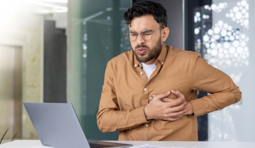 Tim bất ngờ đập dồn dập vài phút rồi tự hết là bị làm sao?