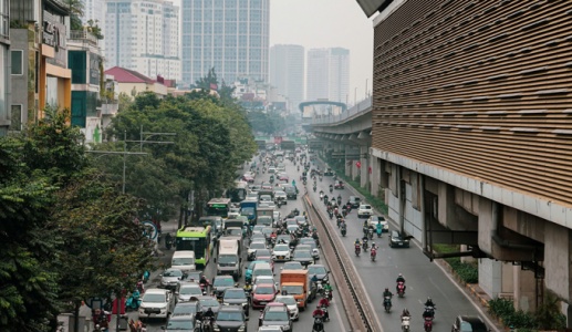 Cả nước ngày nắng, chiều tối mưa dông vài nơi