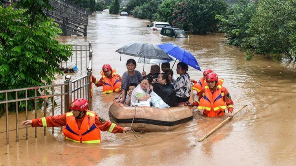 Bộ Y tế yêu cầu khẩn trương công tác y tế ứng phó với mưa lũ