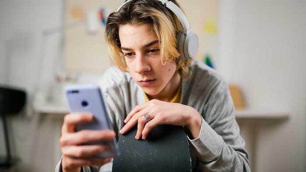 Mạng xã hội làm tăng nguy cơ trầm cảm ở người trẻ 