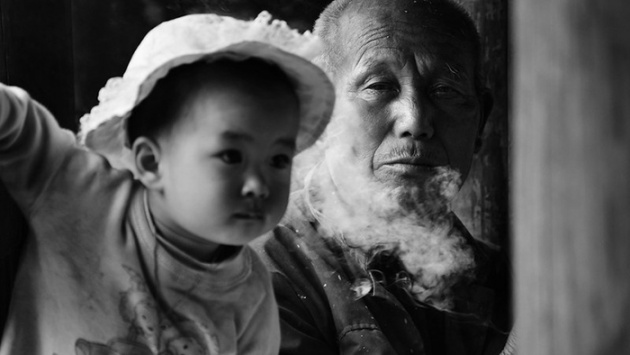 Tác hại của khói thuốc có thể truyền từ đời ông sang đời cháu