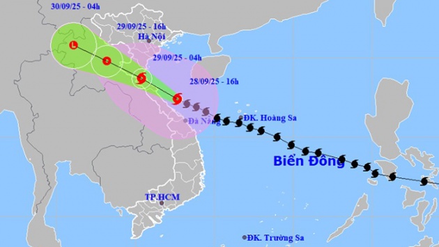 Đêm nay bão Bualoi quần thảo Trung Bộ, cả nước mưa lớn