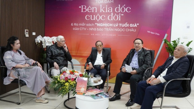 TRỰC TIẾP: Tọa đàm “Bên kia dốc cuộc đời” và ra mắt sách “Nghịch lý tuổi già”