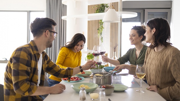 Tử vi thứ Năm (11/12/2025): Bảo Bình nên quan tâm tới gia đình nhiều hơn