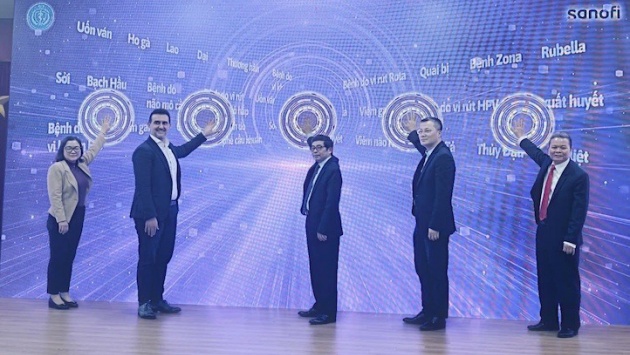  Bộ Y tế lan tỏa mạnh mẽ tư duy phòng bệnh từ sớm bằng tiêm chủng